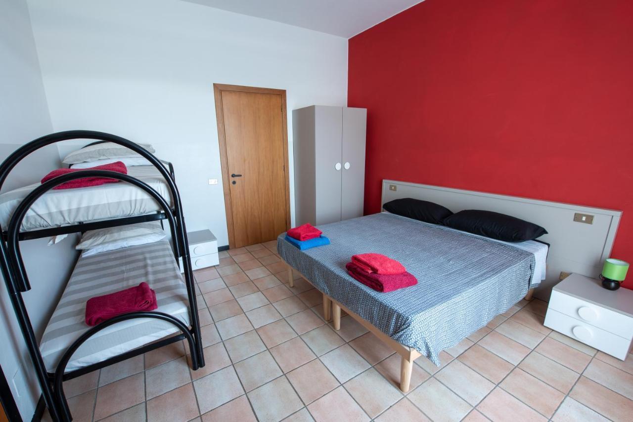 Albergo La Rovere Roverbella Bagian luar foto